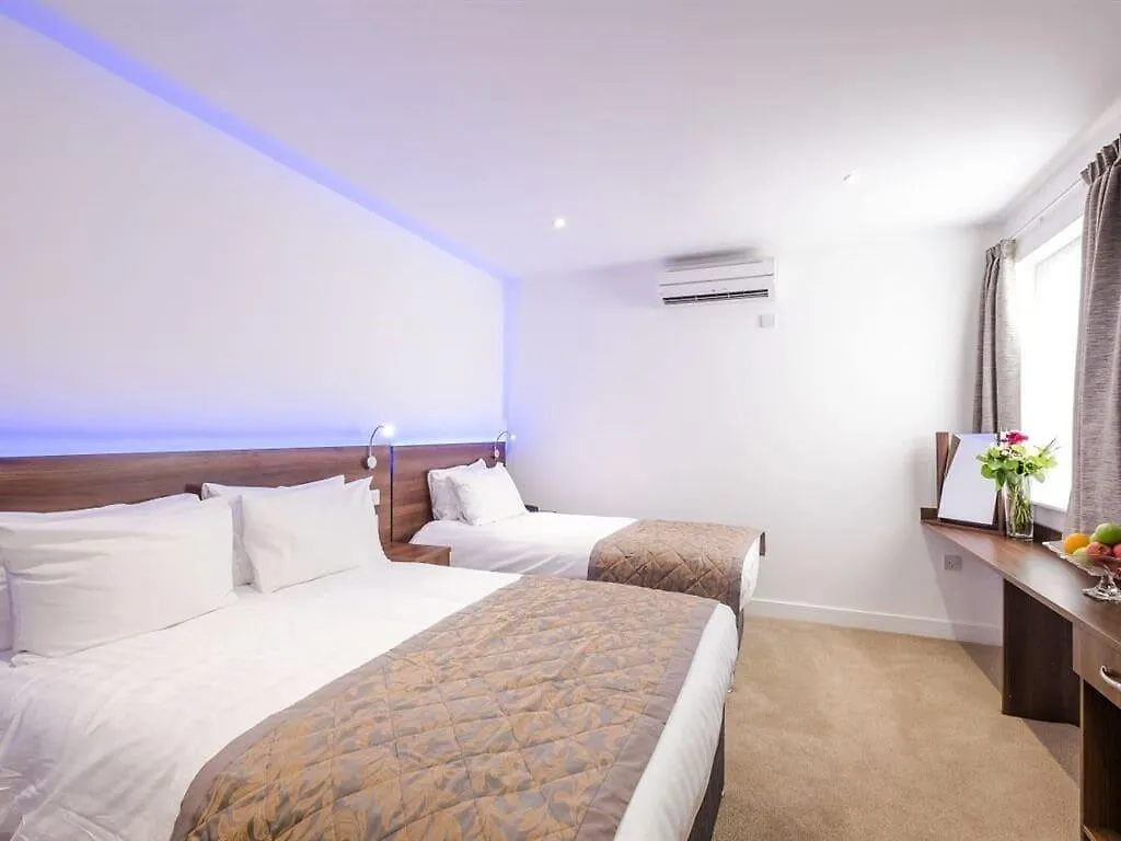 Signature Hotel London