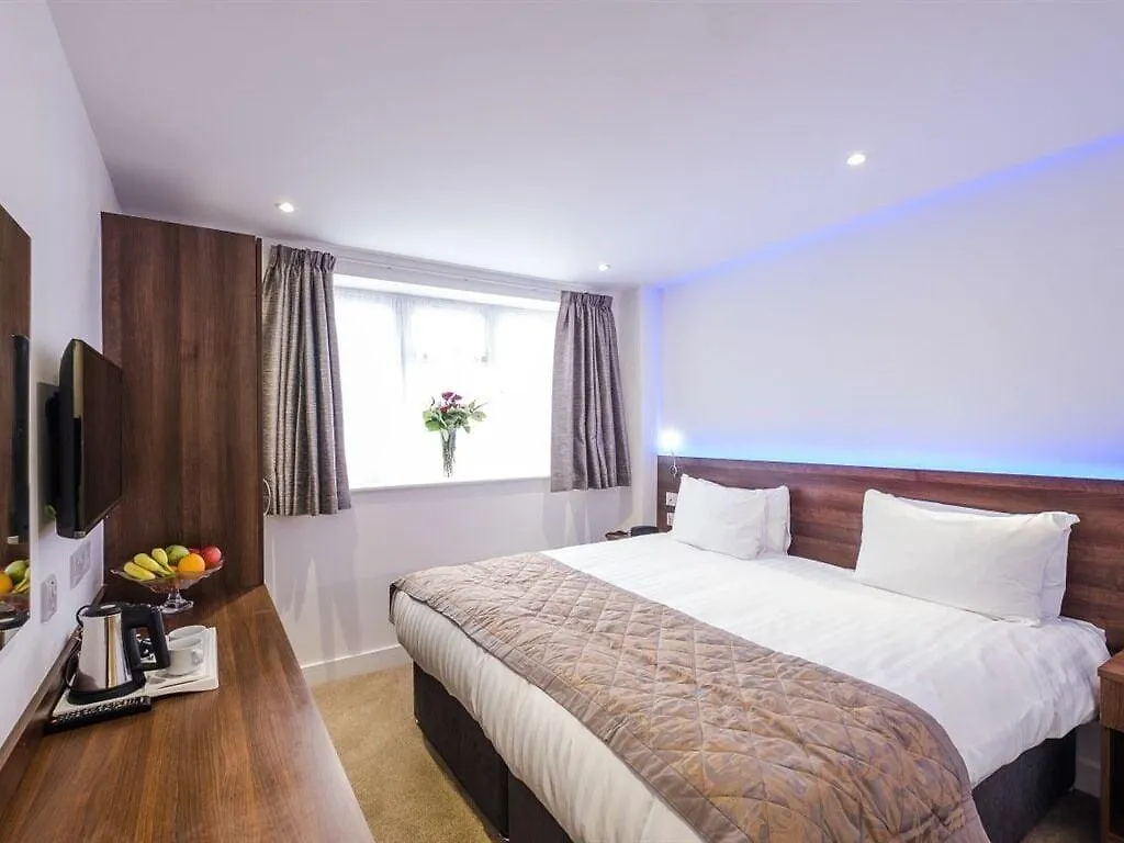 Signature Hotel London